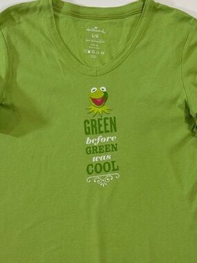 Hallmark Disney Kermit the Frog Muppets Graphic Tee Green Women’s L